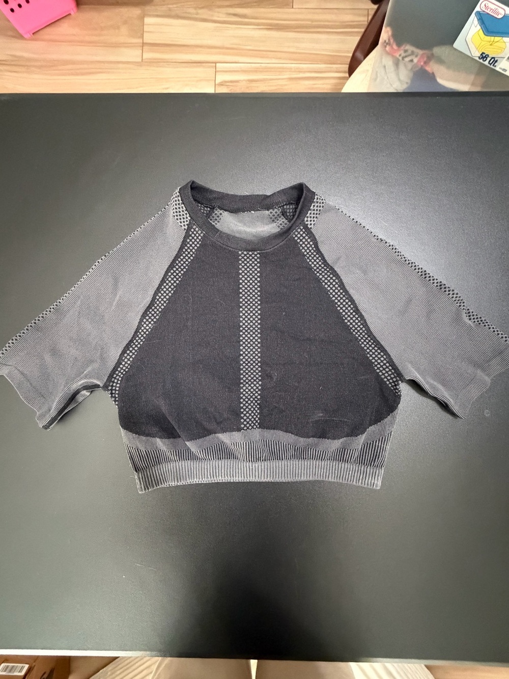 Fabletics Jessie Seamless Mesh Long Sleeve Crop Top Black Gray [Insert Size M